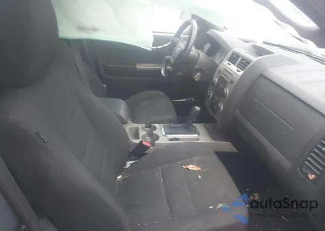 2010 Ford Escape Xlt из США, поврежденный, VIN 1FMCU0D70AKB75911